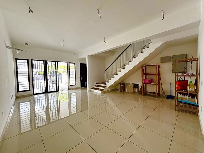 2-storey Terraced House for Sale in Elmina (Shah Alam) - NORFADILAH ZAINUDDIN - Living Room - PropertyGuru.com.my