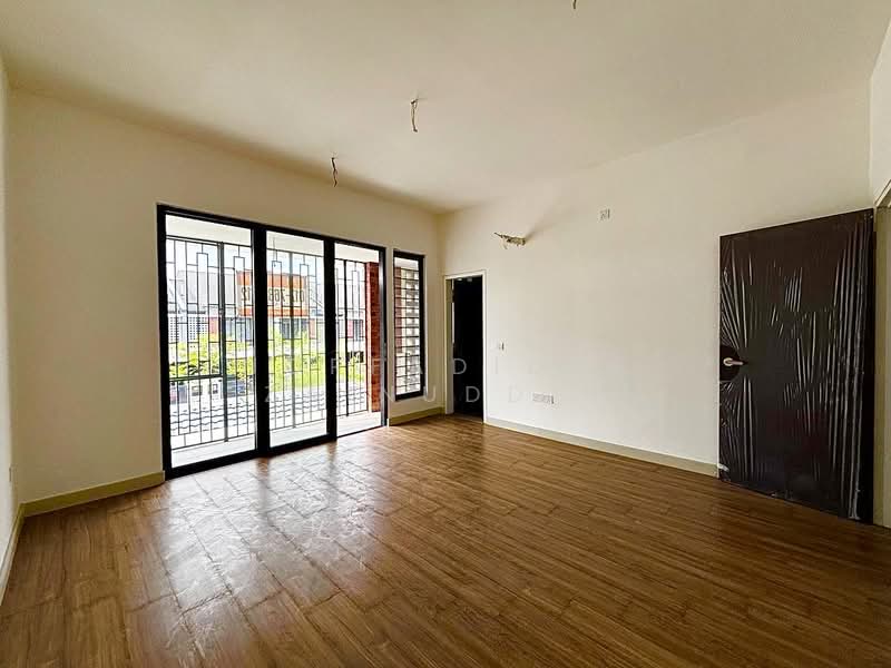2-storey Terraced House for Sale in Elmina (Shah Alam) - NORFADILAH ZAINUDDIN - Living Room - PropertyGuru.com.my