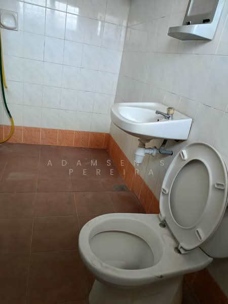 Rumah Teres untuk Dijual di Taman Oakland (Bukit Kepayang) - Adamsen S. Pereira - Bathroom - PropertyGuru.com.my
