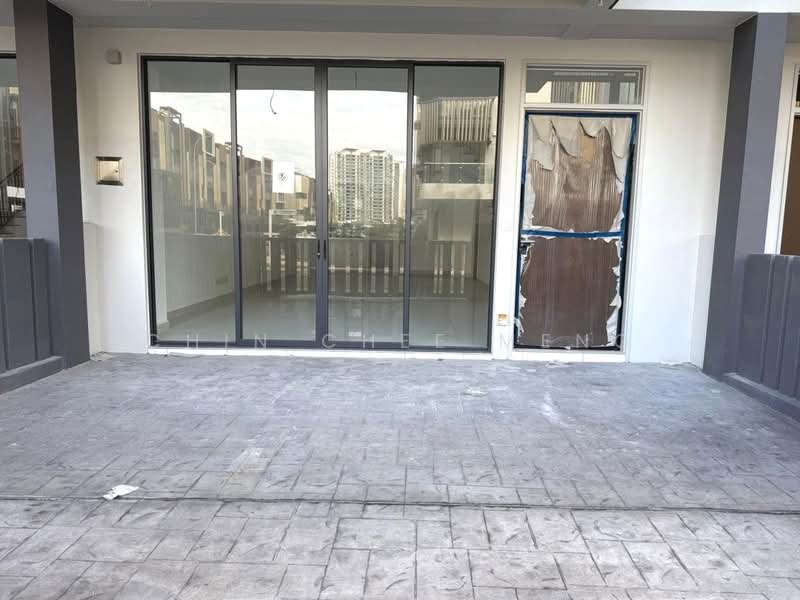 Rumah Teres 3 Tingkat untuk Dijual di BANDAR PUCHONG JAYA (Puchong) - Chin Chee Meng - PropertyGuru.com.my