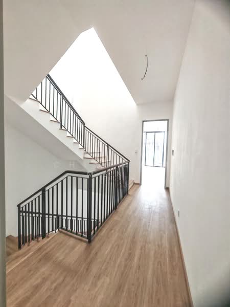 3-storey Terraced House for Sale in Taman Puchong Legenda (Puchong) - Chin Chee Meng - PropertyGuru.com.my