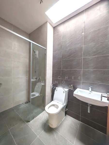 3-storey Terraced House for Sale in Taman Puchong Legenda (Puchong) - Chin Chee Meng - PropertyGuru.com.my