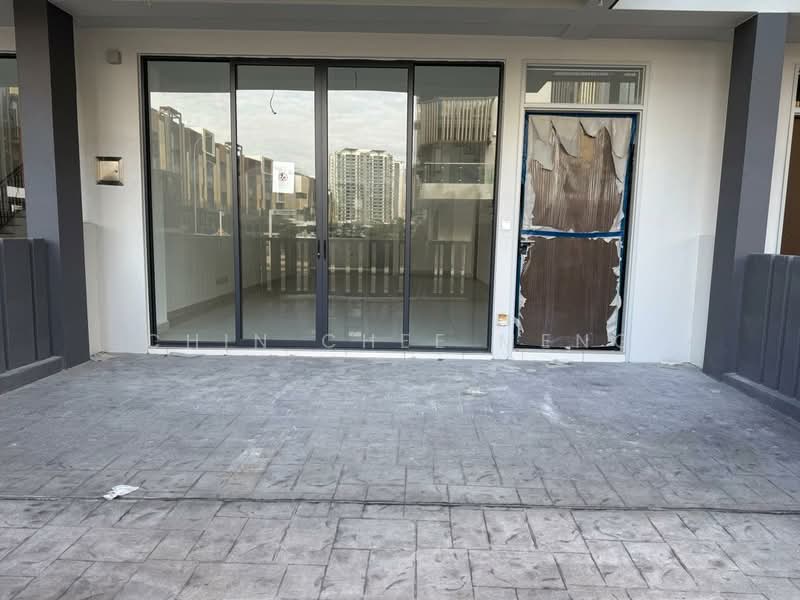 3-storey Terraced House for Sale in Taman Puchong Legenda (Puchong) - Chin Chee Meng - PropertyGuru.com.my