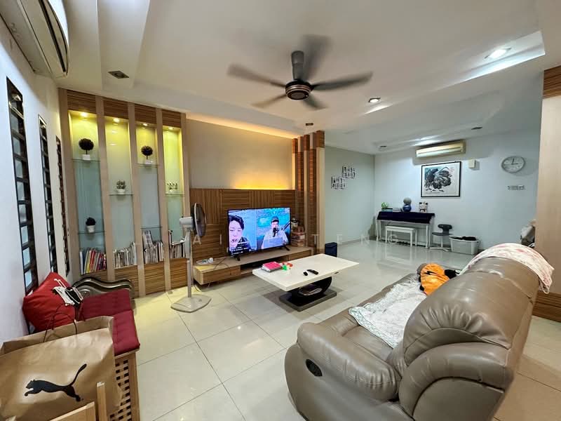 2-storey Terraced House for Sale in Bandar Bukit Tinggi 2 (Klang) - Elaine Teng - Living Room - PropertyGuru.com.my