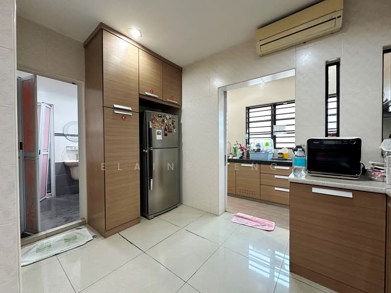 2-storey Terraced House for Sale in Bandar Bukit Tinggi 2 (Klang) - Elaine Teng - Kitchen - PropertyGuru.com.my