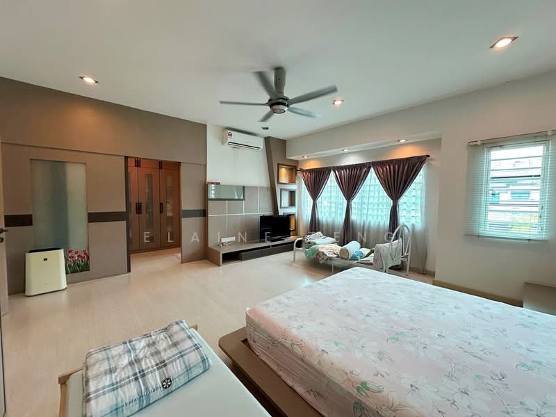 2-storey Terraced House for Sale in Bandar Bukit Tinggi 2 (Klang) - Elaine Teng - Bedroom - PropertyGuru.com.my