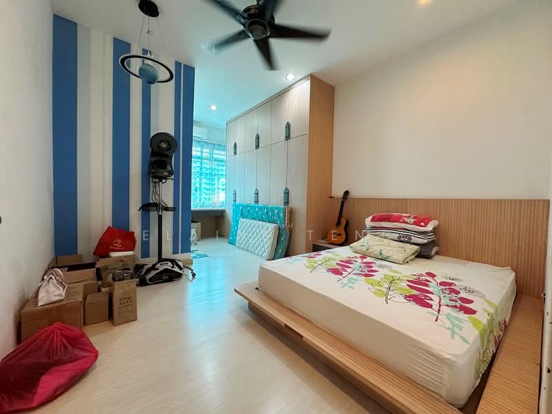 2-storey Terraced House for Sale in Bandar Bukit Tinggi 2 (Klang) - Elaine Teng - Bedroom - PropertyGuru.com.my