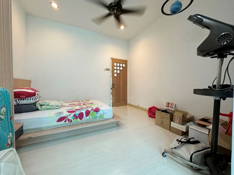 2-storey Terraced House for Sale in Bandar Bukit Tinggi 2 (Klang) - Elaine Teng - Bedroom - PropertyGuru.com.my