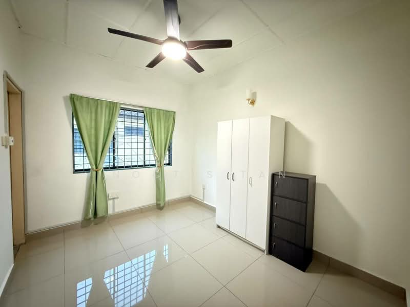 2-storey Terraced House for Rent in Permas Jaya (Johor) - Noctis Tan - Bedroom - PropertyGuru.com.my