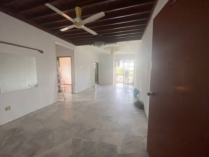Apartment for Sale at Pangsapuri Nuri - Azizirrahim . - Living Room - PropertyGuru.com.my