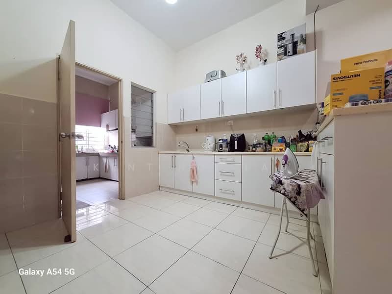2-storey Terraced House for Rent in Seri Kembangan (Selangor) - KENT HUI LAU - Kitchen - PropertyGuru.com.my