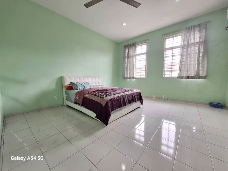 2-storey Terraced House for Rent in Seri Kembangan (Selangor) - KENT HUI LAU - Bedroom - PropertyGuru.com.my