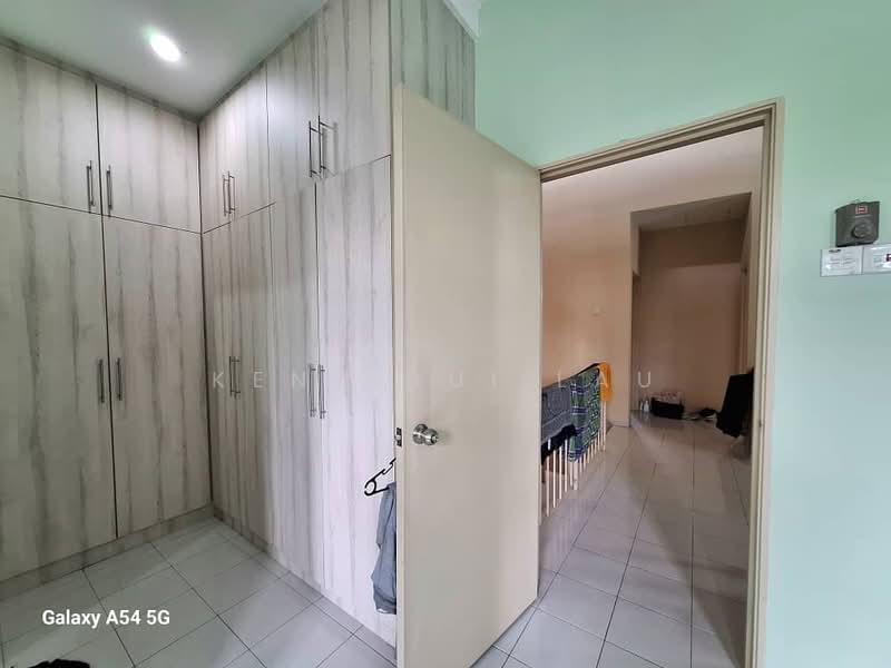 2-storey Terraced House for Rent in Seri Kembangan (Selangor) - KENT HUI LAU - Corridor - PropertyGuru.com.my