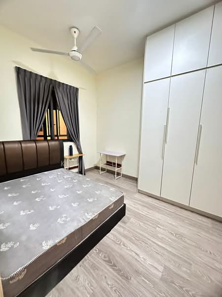 Service Residence for Sale at South View - Key Ling - Bedroom - PropertyGuru.com.my