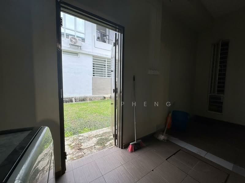 1.5-storey Terraced House for Rent in Bemban (Melaka) - Vinc Pheng - Entrance - PropertyGuru.com.my