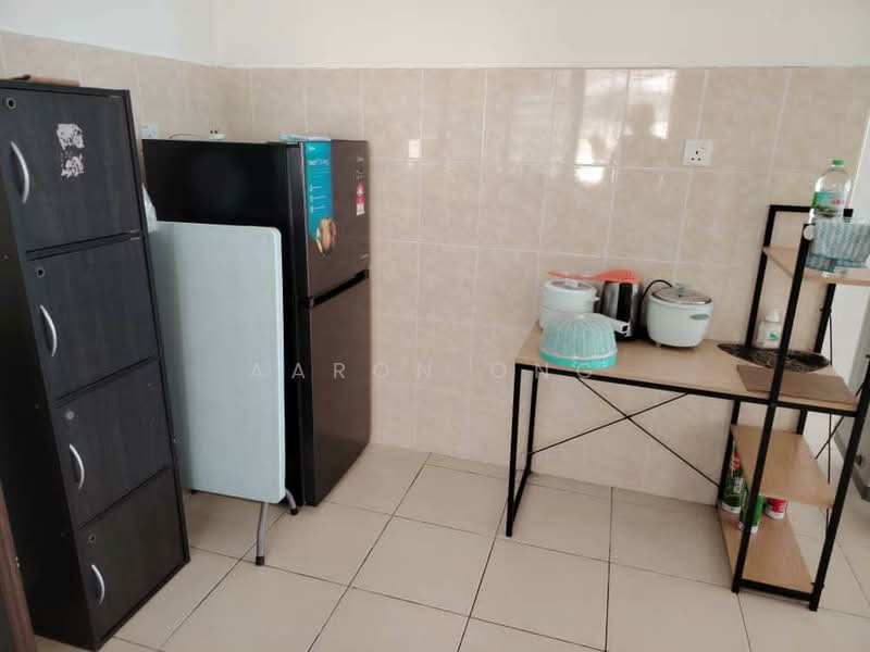 Condominium for Sale at Platinum Lake PV 10 - Aaron Ong - Kitchen - PropertyGuru.com.my