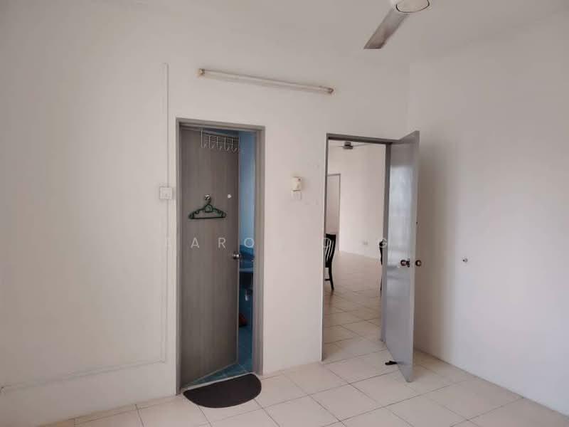 Condominium for Sale at Platinum Lake PV 10 - Aaron Ong - Interior - PropertyGuru.com.my