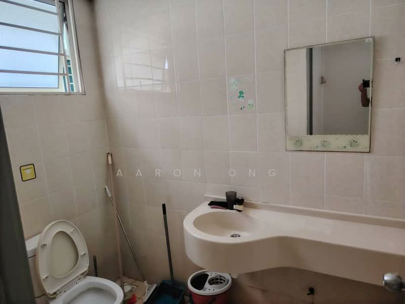 Condominium for Sale at Platinum Lake PV 10 - Aaron Ong - Bathroom - PropertyGuru.com.my