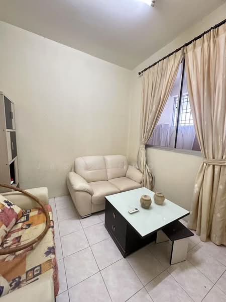 Apartment for Sale at Pangsapuri Seri Cemerlang - Jason Phoon - Living Room - PropertyGuru.com.my