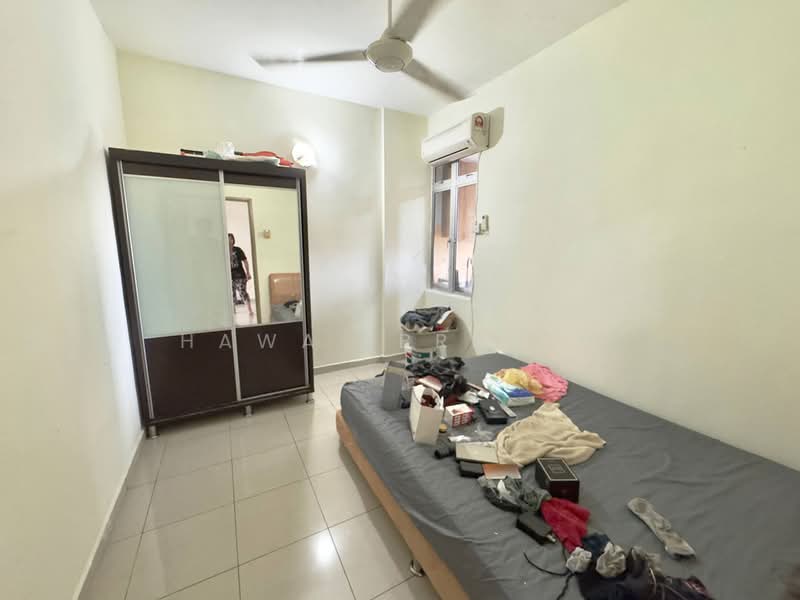 Pangsapuri untuk Dijual di Sanjung Apartment - Hawa Ibrahim - Bedroom - PropertyGuru.com.my