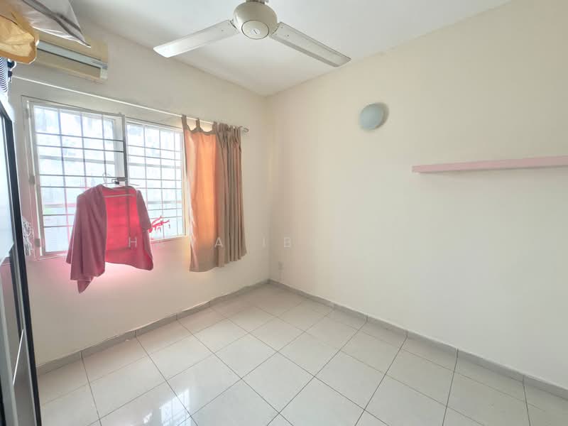 Pangsapuri untuk Dijual di Sanjung Apartment - Hawa Ibrahim - Bedroom - PropertyGuru.com.my