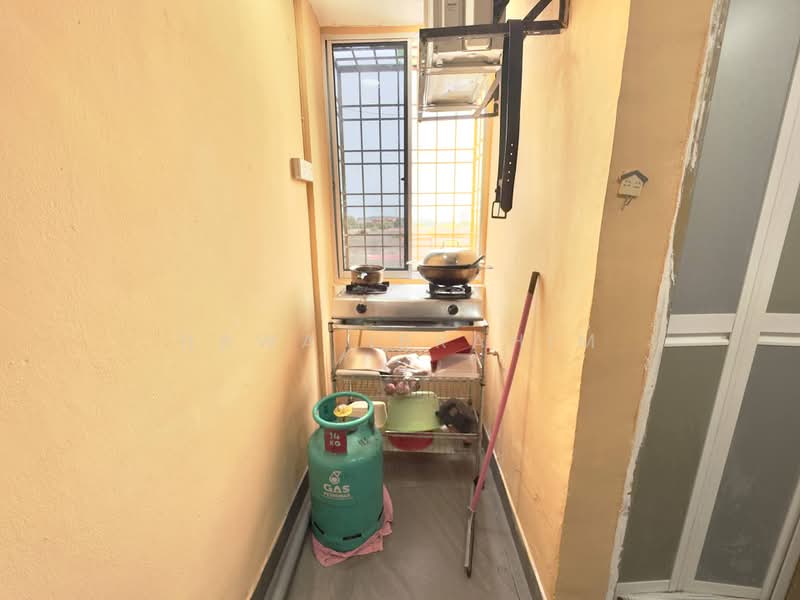 Pangsapuri untuk Dijual di Sanjung Apartment - Hawa Ibrahim - Kitchen - PropertyGuru.com.my
