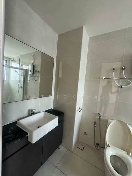 Condominium for Sale at Kings Bay @ Country Garden Danga Bay - Patrick Lai - Bathroom - PropertyGuru.com.my