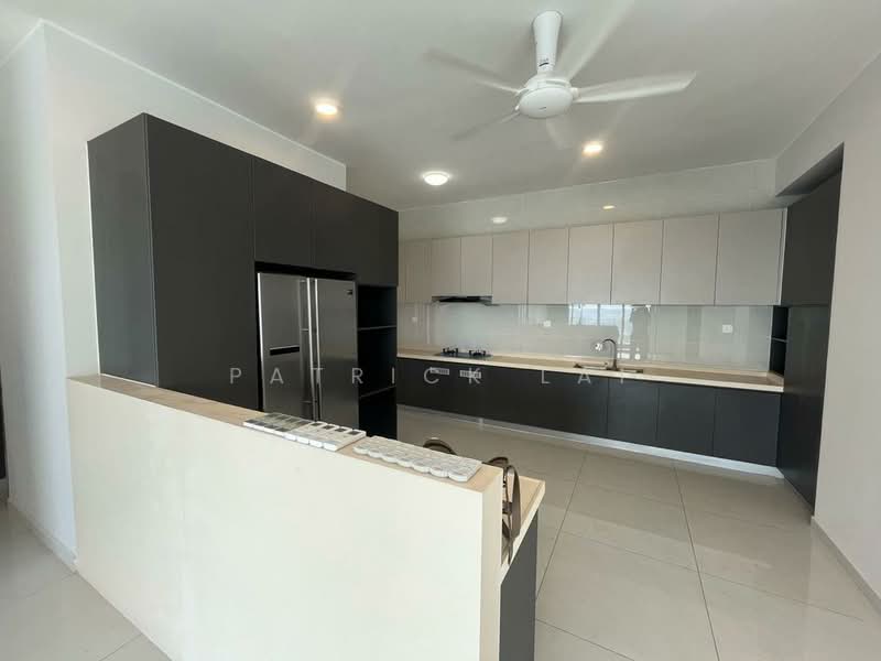 Condominium for Sale at Kings Bay @ Country Garden Danga Bay - Patrick Lai - Kitchen - PropertyGuru.com.my
