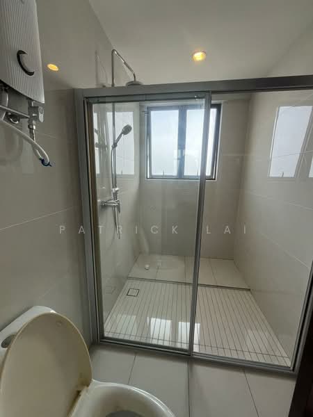Condominium for Sale at Kings Bay @ Country Garden Danga Bay - Patrick Lai - Bathroom - PropertyGuru.com.my