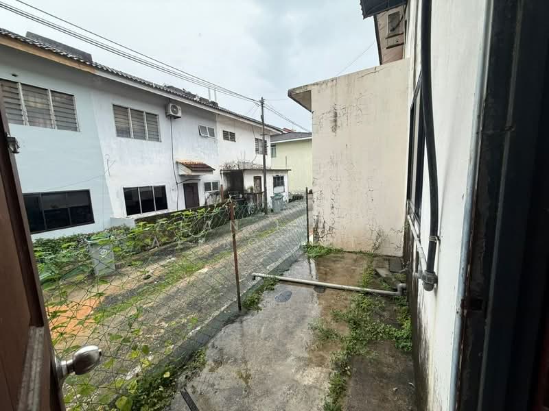 2-storey Terraced House for Sale in Taman Mawar (Pasir Gudang) - Azlan Ismail aiproperty - Exterior - PropertyGuru.com.my