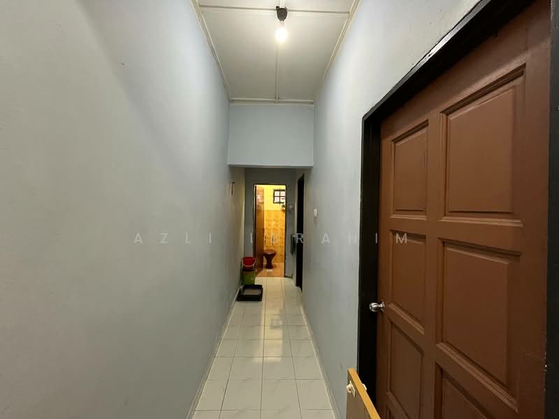 Rumah Teres 2 Tingkat untuk Dijual di Taman Permata (Ulu Kelang) - Azli Ibrahim - Corridor - PropertyGuru.com.my