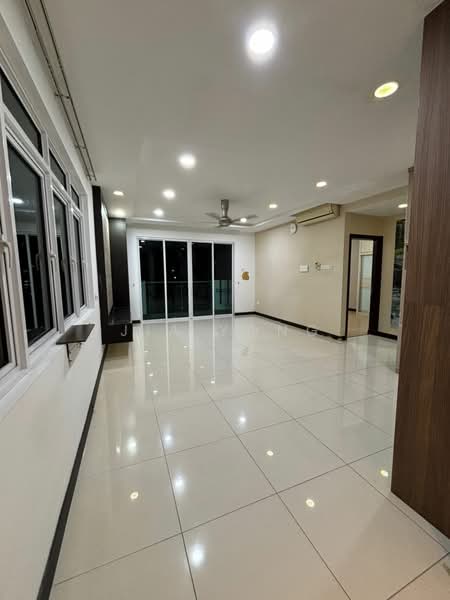 Kondominium untuk Dijual di Vertiq - Jia Yong - Living Room - PropertyGuru.com.my