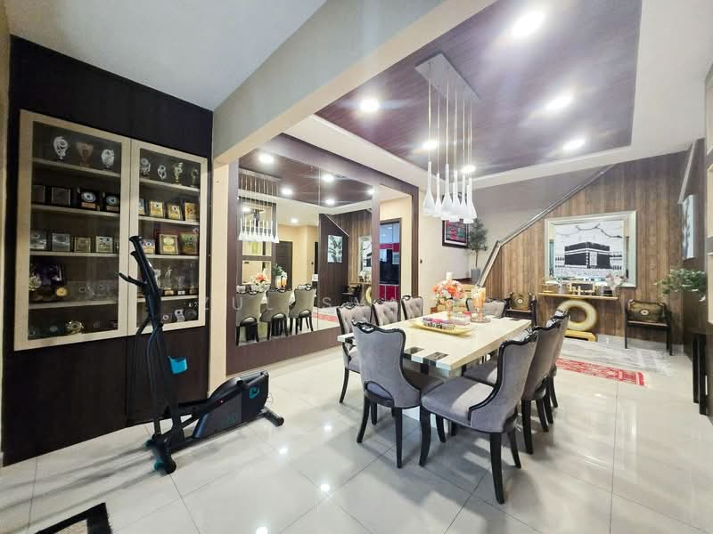 2-storey Terraced House for Sale in Seksyen 35 (Shah Alam) - Zul Syafiq - Dining Room - PropertyGuru.com.my