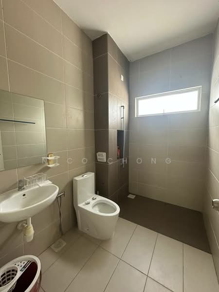 Rumah Teres 2 Tingkat untuk Dijual di Taman Ehsan Jaya (Ulu Tiram) - Nico Chong - Bathroom - PropertyGuru.com.my