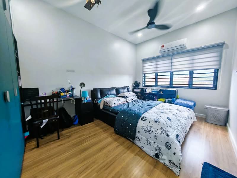 Semi-Detached House for Sale in Taman Tuanku Jaafar (Sungai Gadut) - Iqbal Rafei - Bedroom - PropertyGuru.com.my