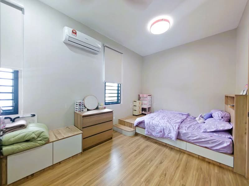 Semi-Detached House for Sale in Taman Tuanku Jaafar (Sungai Gadut) - Iqbal Rafei - Bedroom - PropertyGuru.com.my