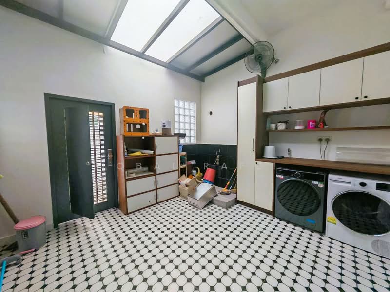 Semi-Detached House for Sale in Taman Tuanku Jaafar (Sungai Gadut) - Iqbal Rafei - Interior - PropertyGuru.com.my