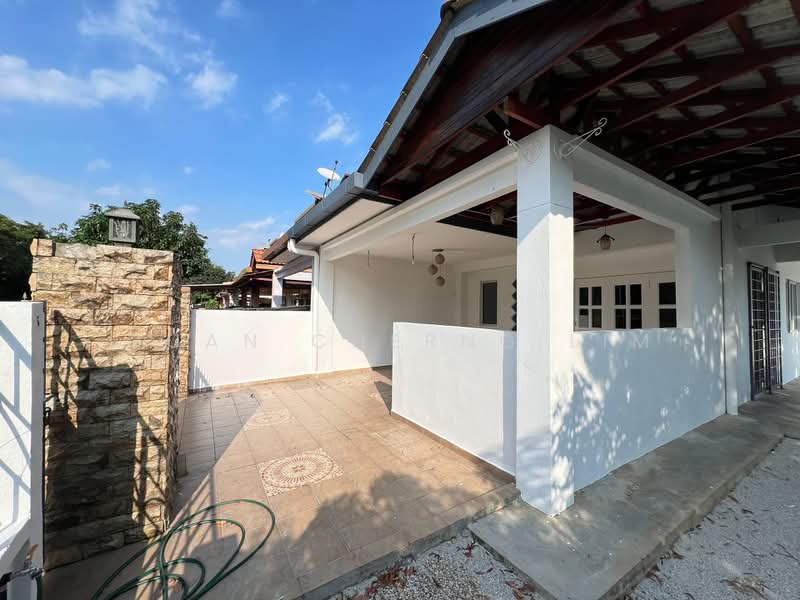 Rumah Teres 2 Tingkat untuk Dijual di Seksyen U13 (Setia Alam) - Guan Cherng Lim - Exterior - PropertyGuru.com.my