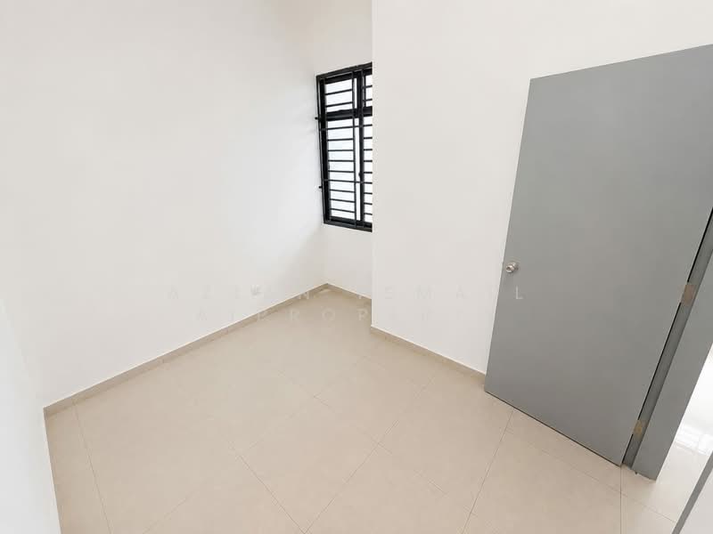2-storey Terraced House for Sale in Bandar Putra (Kulai) - Azlan Ismail aiproperty - Interior - PropertyGuru.com.my