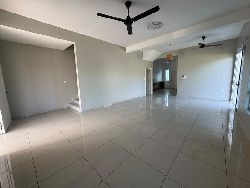 Rumah Teres 2 Tingkat untuk Dijual di Bandar Sri Sendayan (Negeri Sembilan) - Kelvin Pook - Living Room - PropertyGuru.com.my