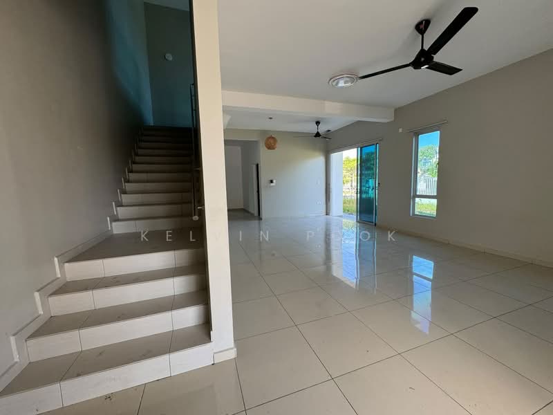 Rumah Teres 2 Tingkat untuk Dijual di Bandar Sri Sendayan (Negeri Sembilan) - Kelvin Pook - Living Room - PropertyGuru.com.my