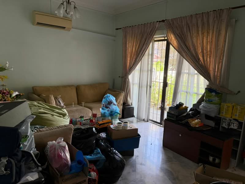 2-storey Terraced House for Sale in Ara Damansara (Petaling Jaya) - Kit Au-Yong - Living Room - PropertyGuru.com.my