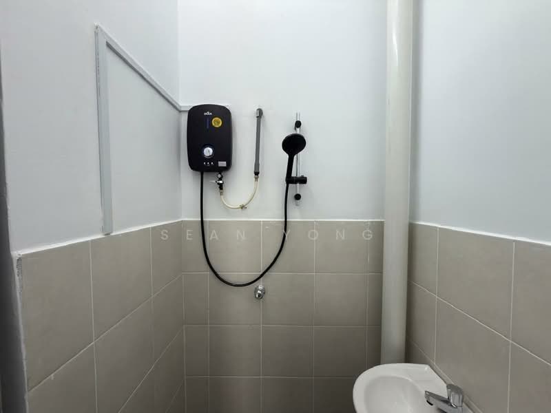 Rumah Teres 2 Tingkat untuk Dijual di Taman Scientex Rawang (Rawang) - Sean Yong - Bathroom - PropertyGuru.com.my