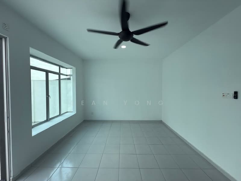 Rumah Teres 2 Tingkat untuk Dijual di Taman Scientex Rawang (Rawang) - Sean Yong - Living Room - PropertyGuru.com.my