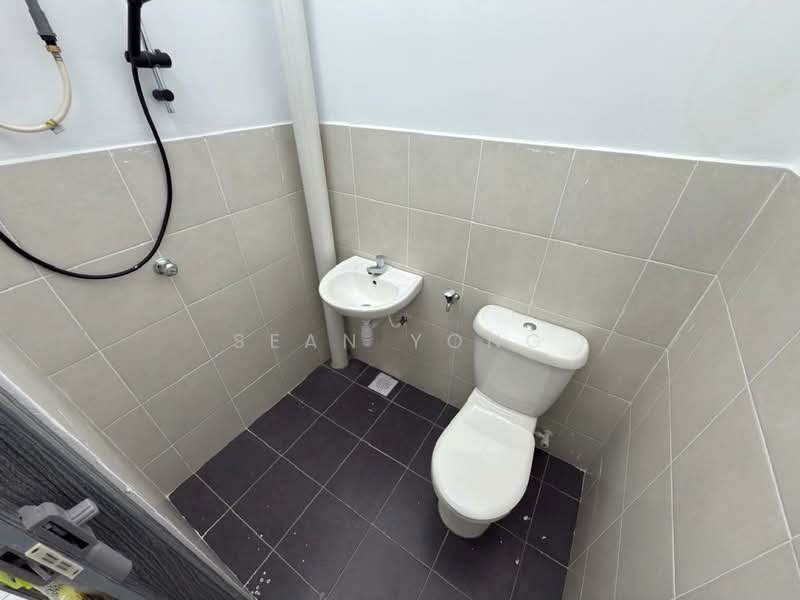 Rumah Teres 2 Tingkat untuk Dijual di Taman Scientex Rawang (Rawang) - Sean Yong - Bathroom - PropertyGuru.com.my