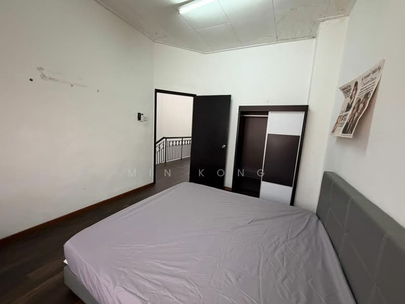 2-storey Terraced House for Rent in Taman Jaya Mas (Skudai) - Min Kong - Bedroom - PropertyGuru.com.my