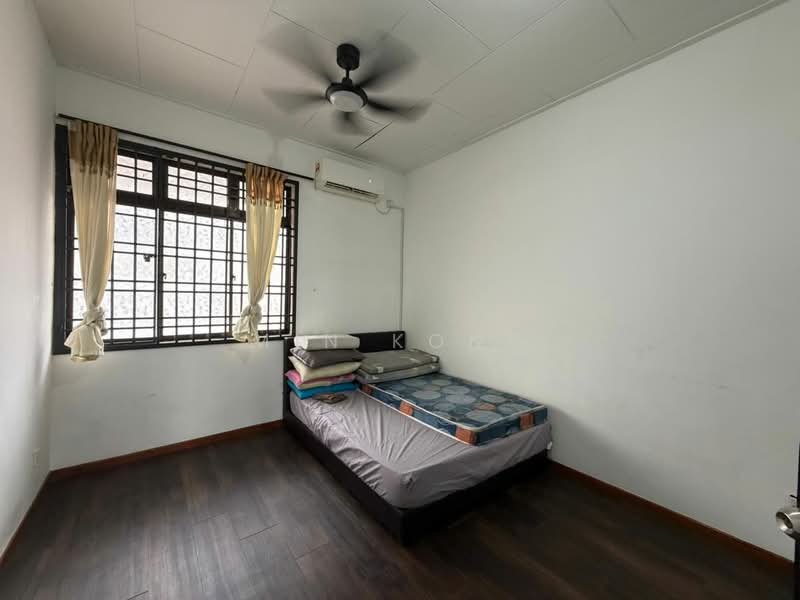 2-storey Terraced House for Rent in Taman Jaya Mas (Skudai) - Min Kong - Bedroom - PropertyGuru.com.my