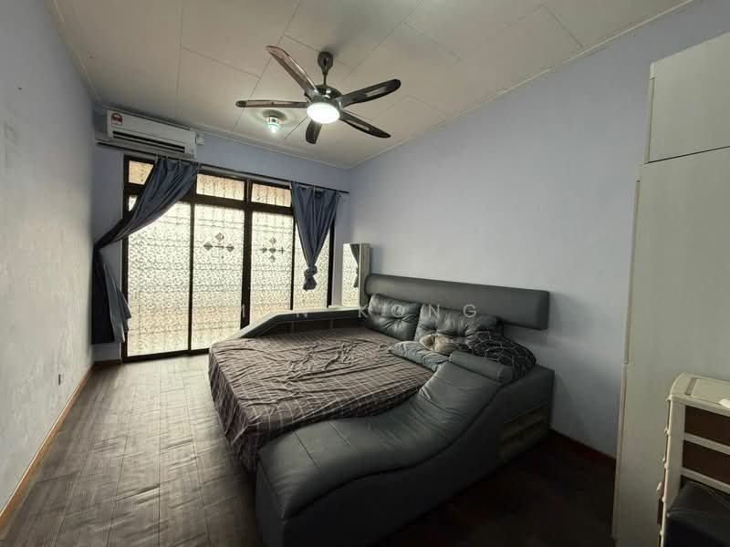 2-storey Terraced House for Rent in Taman Jaya Mas (Skudai) - Min Kong - Bedroom - PropertyGuru.com.my