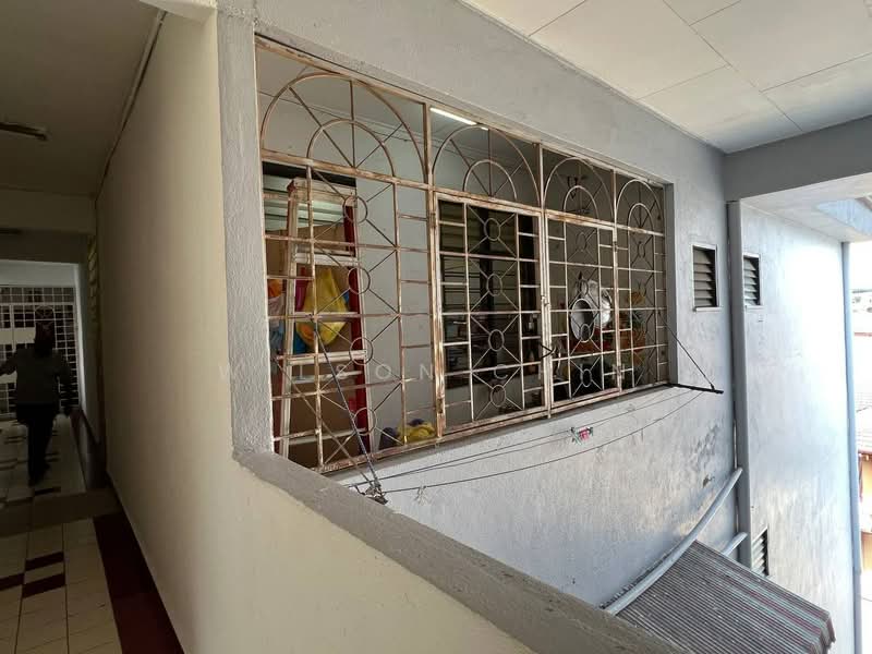 Apartment for Sale at Subang Perdana Goodyear Court 10 - Wilson Chin - Corridor - PropertyGuru.com.my