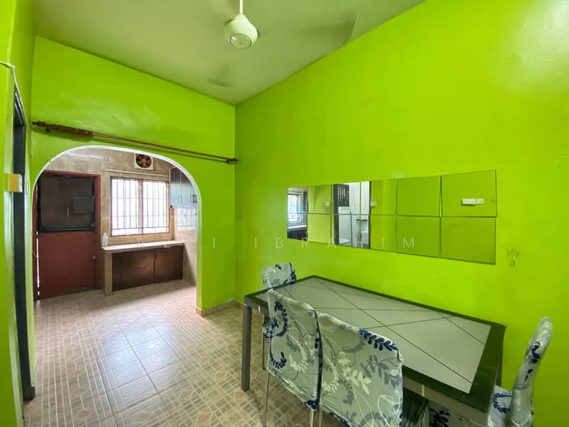 Rumah Teres 2 Tingkat untuk Dijual di Taman Seri Mewah (Kajang) - Azli Ibrahim - Kitchen - PropertyGuru.com.my